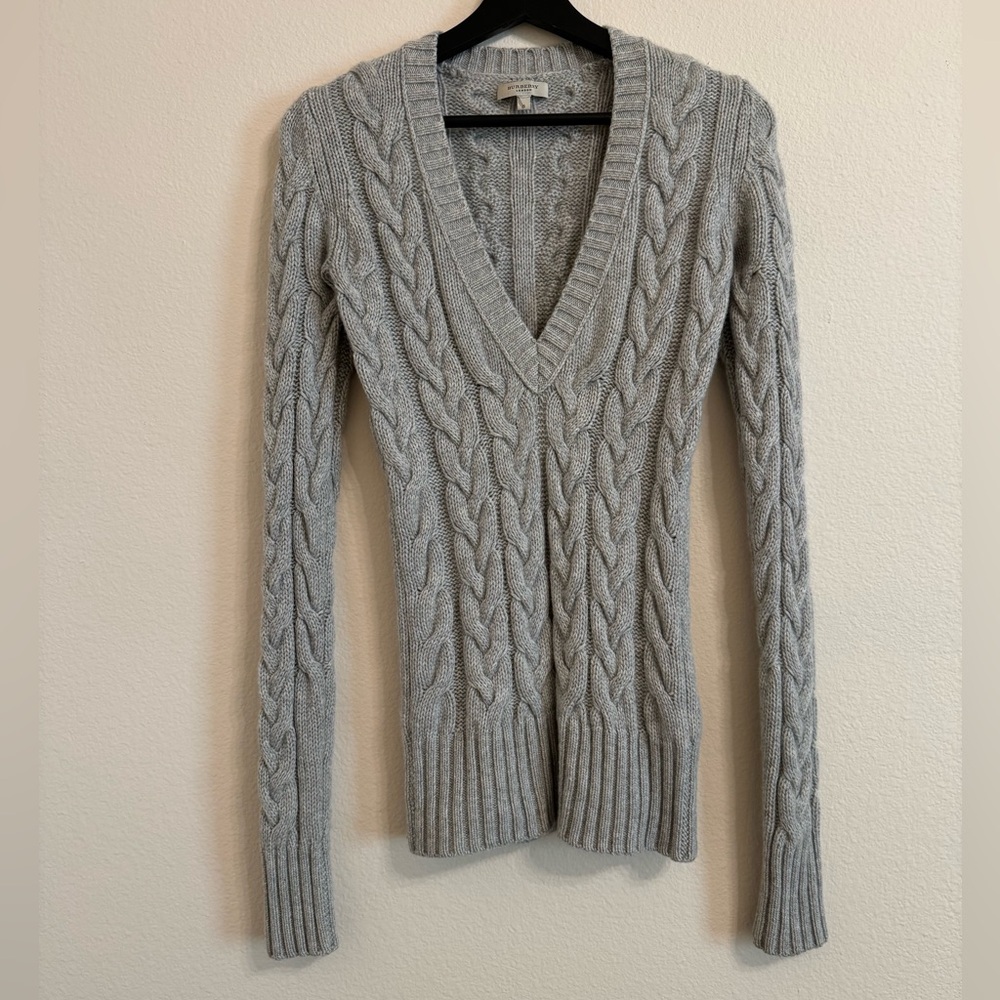 Burberry 100% cashmere knit sweater small Gray